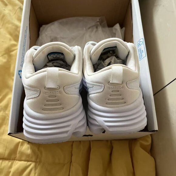 Hoka One One Bondi white running shoes - Picture 8 of 8